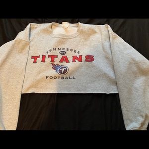 Women’s Titans cropped crew